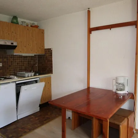 Aux Carroz 4 Pers, Balcon, Proche Commerces Et Pistes - Fr-1-572-254 Appartement *